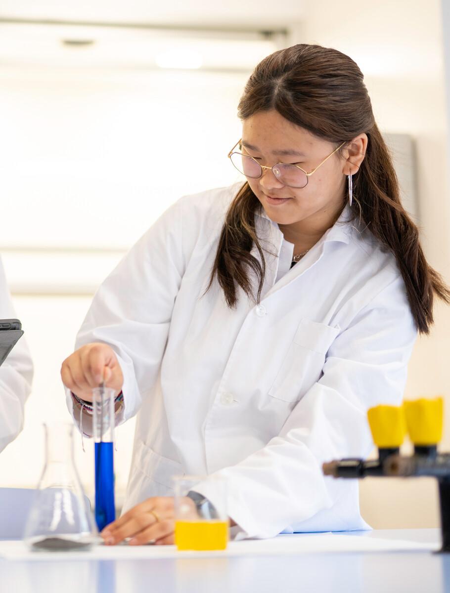 What are the advantages of the Spanish National Baccalaureate?